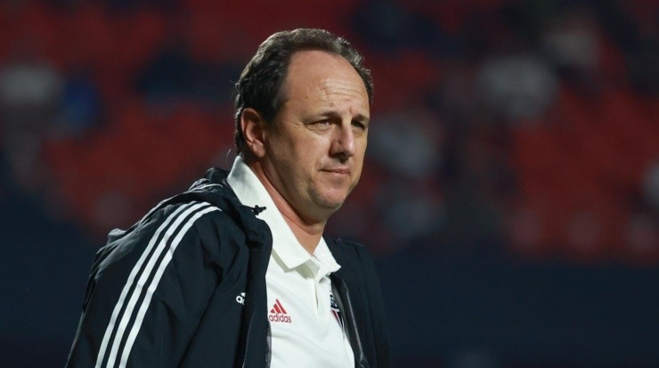 Foto: Marcello Zambrana/AGIF - Rogério comandou o SPFC em toda a campanha de 2022.