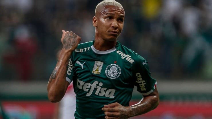 Deyverson foi atacado na web por torcedores do Palmeiras