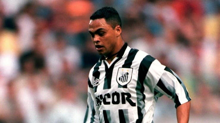 Foto: (Barrington Coombs/EMPICS/Getty Images) - Dodô, ex-jogador do Santos, se mostrou preocupado com o futuro do Peixe