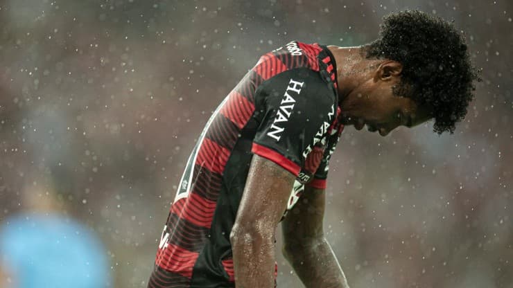 Foto: Jorge Rodrigues/AGIF - Vitinho extraña a Flamengo en la final Carioca y en el inicio de la Libertadores y Brasileirão