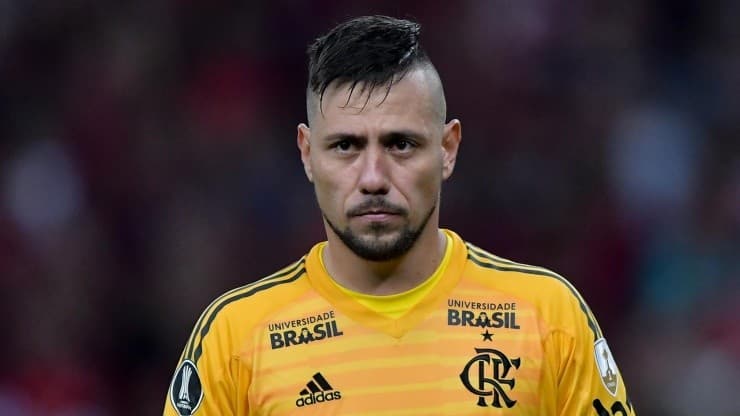 Foto: Thiago Ribeiro/AGIF - Diego Alves vive momentos complicados no Flamengo.