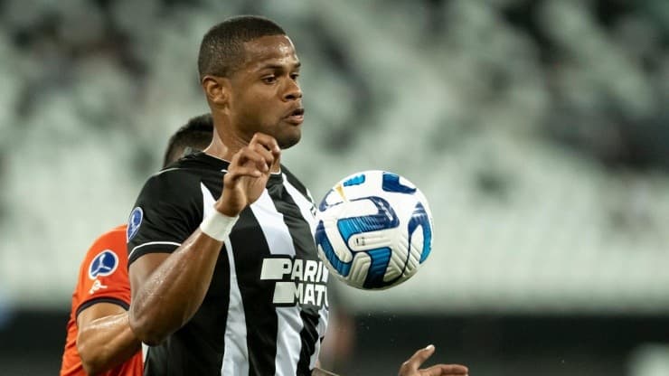 Júnior Santos con la camiseta del Botafogo - Foto: Jorge Rodrigues/AGIF