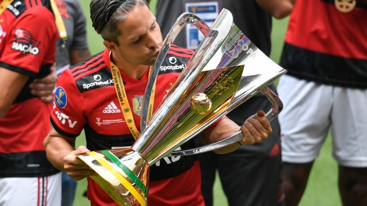 De saída do Flamengo, equipe da MLS sinaliza interesse em Diego Ribas
