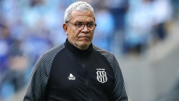 Pedro H. Tesch/AGIF - Hélio dos Anjos, entrenador del Ponte Preta.