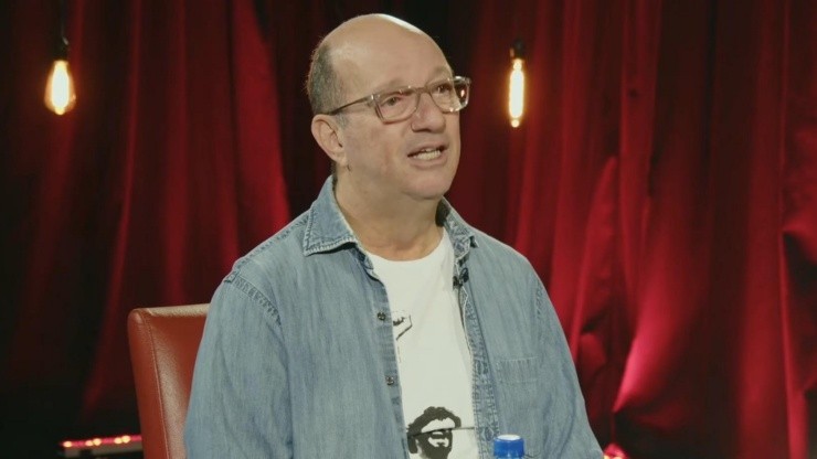Marcos Uchôa critica atitude de Tiago Leifert na Globo e detona apresentador. Imagem: Reprodução canal "Cara a Tapa".