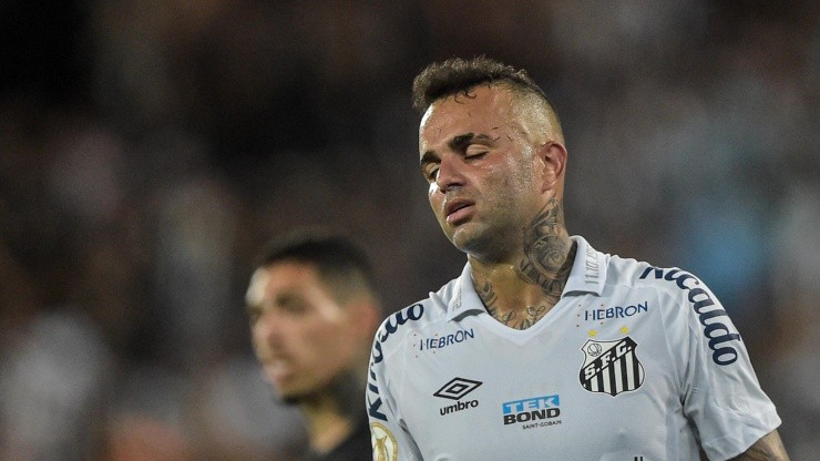 Foto: Thiago Ribeiro/AGIF - Luan: ex-Grêmio foi emprestado ao Santos em 2022