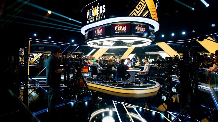 As transmissões de poker envolvem centenas de funcionários (Foto: Joe Giron/PokerStars)