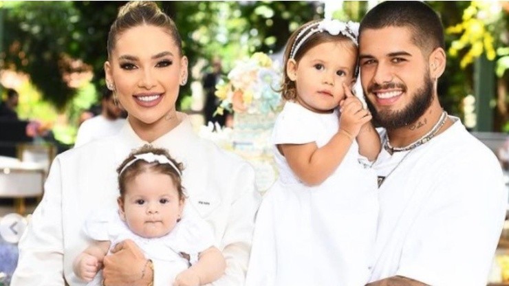 Virgínia Fonseca e Zé Felipe realizam batizado das filhas: “Marias”. Imagem: Reprodução/Instagram oficial da influenciadora.