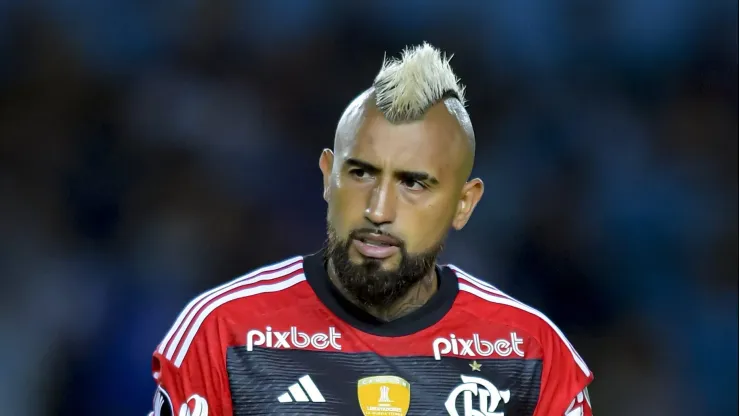 Photo by Marcelo Endelli/Getty Images – Vidal é criticado pela torcida do Flamengo
