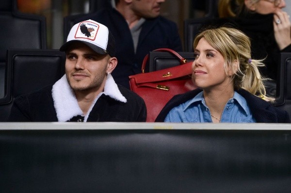 STADIO GIUSEPPE MEAZZA, MILAN, ITALY - 2019/02/21: Mauro Icardi (L) of FC Internazionale and his wife and football agent Wanda Nara attend the UEFA Europa League round of 32 second leg football match between FC Internazionale and SK Rapid Wien. FC Internazionale won 4-0 over SK Rapid Wien. (Photo by Nicolò Campo/LightRocket via Getty Images)-Not Released (NR)