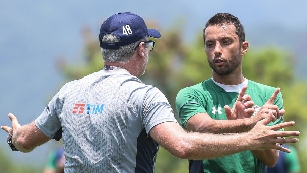 Nenê comanda o meio-campo do Fluminense na estreia do Cariocão