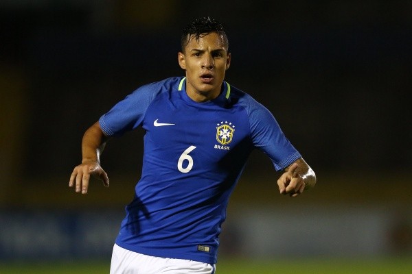 Na época, o Sevilla comprou Arana por aproximadamente 11 milhões de euros