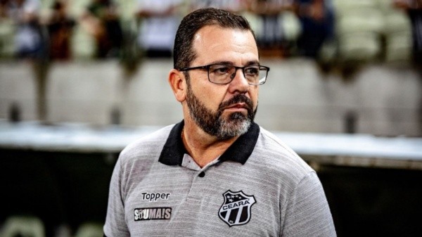 Enderson Moreira tem aproveitamento menor que o de Argel Fucks    Foto: Divulgação