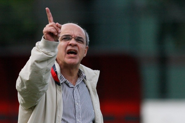 RIO DE JANEIRO, RJ, 26.06.2015: FUTEBOL-FLAMENGO - O presidente Eduardo Bandeira de Mello no treino do Flamengo, na Gávea, na zona sul do Rio, nesta sexta-feira. Preparatório para a partida contra o Vasco, no próximo domingo, na Arena Pantanal, pelo Campeonato Brasileiro. (Foto: Luciano Belford/Frame/Folhapress)-ESPORTE