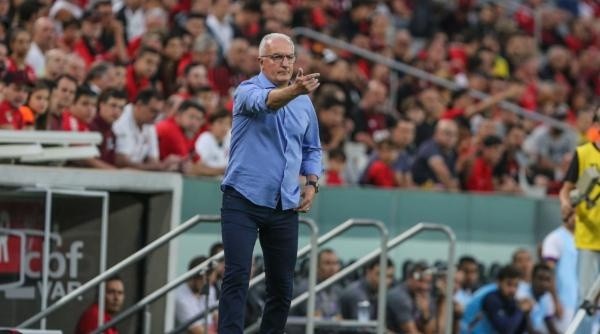 Dorival apontou os motivos pelo qual prefere a volta das atividades na próxima semana. Foto: Divulgação/Twitter