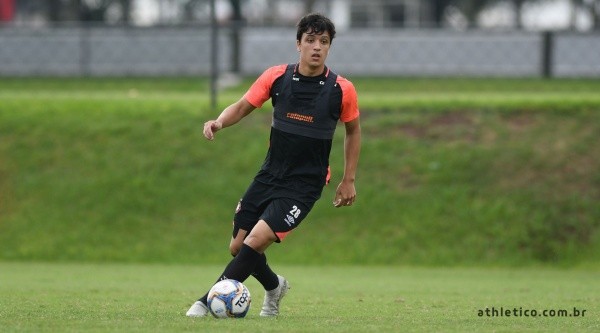 Matheus Anjos está emprestado pelo Athletico-PR ao Botafogo-SP até dezembro. Foto: Divulgação/Athletico