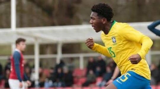 João Vitor está prestes a assinar seu primeiro contrato profissional com o Botafogo. Foto: Getty Images