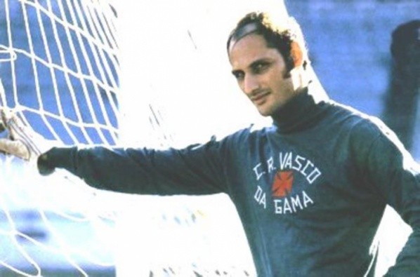 No Maracanã, Andrada sofreu o milésimo gol de Pelé, mas sua história no Vasco é marcada por conquistas (Foto: Divulgação/Internet)