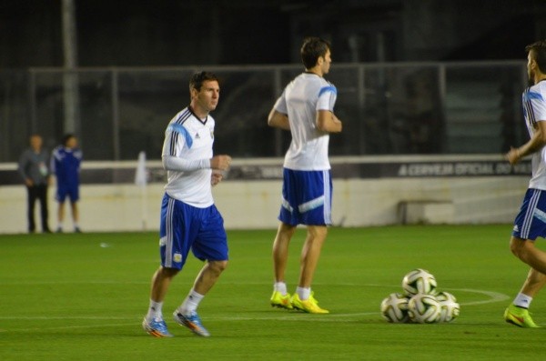 Messi treinando em São Januário junto com a seleção da Argentina, em 2014 (Foto: Divulgação)