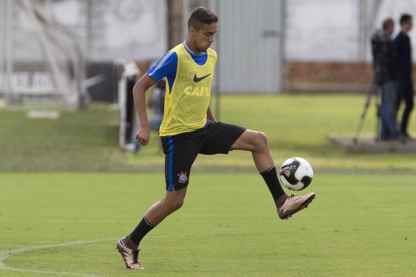 Matheus Pereira não conseguiu engrenar com a camisa do Corinthians – Foto: Daniel Augusto Jr/Corinthians.