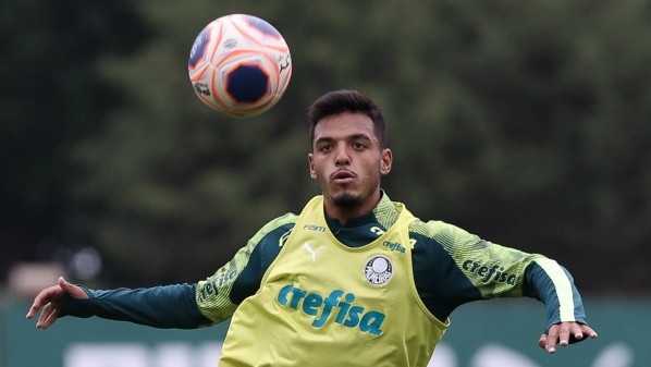 Gabriel Menino pede passagem e pode ser uma alternativa na vaga do contestado Bruno Henrique (Foto: César Greco / Ag. Palmeiras)