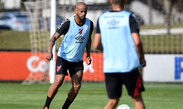 Fabio Wosniak/Athletico