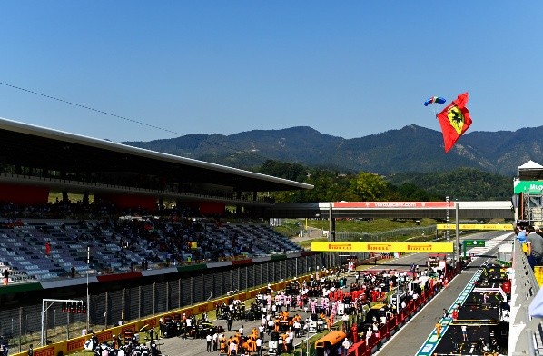 Homenagens à Ferria no GP da Toscana. (Foto: Getty Images)