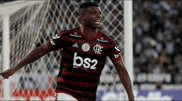 Lincoln deve fazer dupla de ataque com Pedro. (Foto: Getty Images)