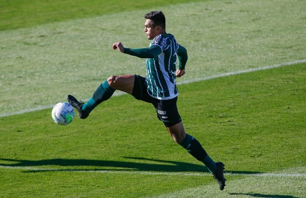 Robson atuando pelo Coritiba - (Getty Images)