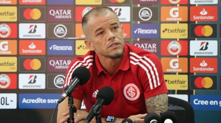 D´Alessandro não viajou à Colômbia. 