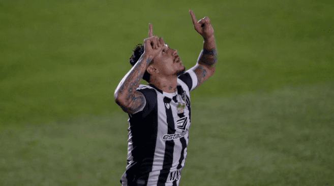 Ceará quer eliminar o rival pela segunda vez este ano. (Foto: Getty Images)