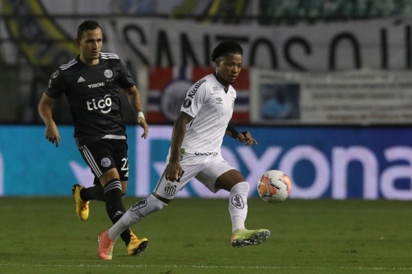 Santos e Olimpia empataram sem gols pela terceira rodada da Libertadores, na Vila Belmiro - (Getty Images)