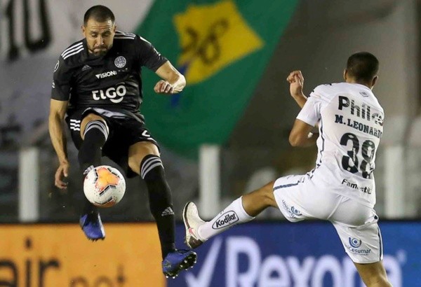Santos e Olimpia empataram sem gols pela terceira rodada da Libertadores, na Vila Belmiro - (Getty Images)