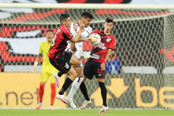 Athletico Paranaense x Colo-Colo - (Getty Images)