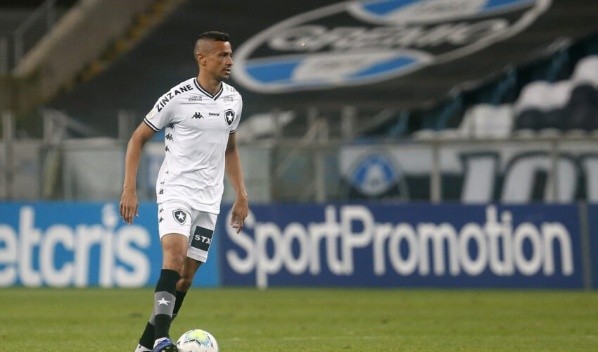 Cícero voltou ao Botafogo contra o Grêmio e pode ganhar sequência. Foto: Vitor Silva/Botafogo