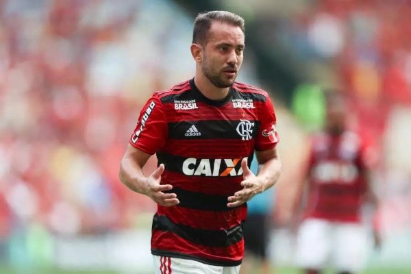 Everton Ribeiro, um dos destaques, é alvo do mercado. Foto: Site oficial / Divulgação / Flamengo