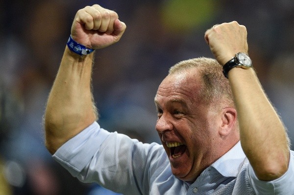Mano Menezes, do Bahia, em comemoração. Foto: Getty Images