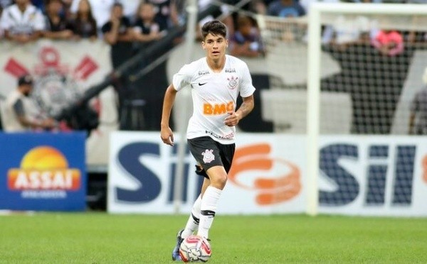 Araos, que não vem tendo oportunidades, pode deixar o Timão. Foto: Daniel Augusto Jr/ Agência Corinthians