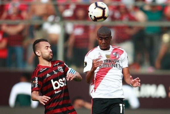 De La Cruz é um dos nomes tentados pelo Fla. Foto: Getty Images