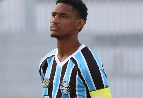 Tetê: sem chances no Grêmio e brilhando na Europa (Foto: Divulgação)
