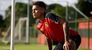 Bruninho, sem espaço no Galo, renovou com o Sport. Foto: Divulgação 