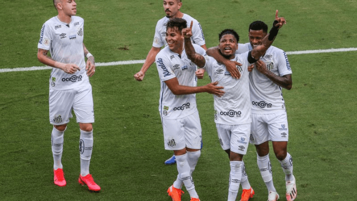 Santos em campo pelo Brasileirão. (Foto: Getty Images)