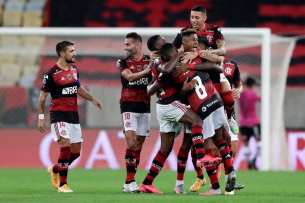 Jogadores do Flamengo comemoram gol do Maracanã. Foto: Getty Images