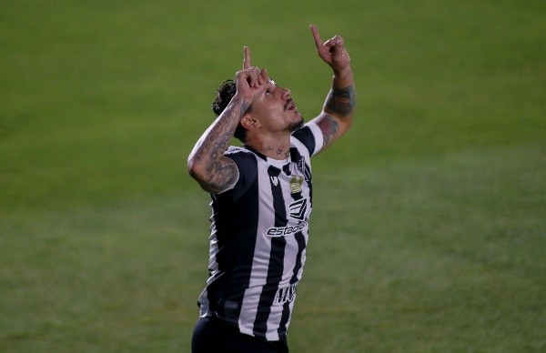 Vina é um dos destaques do Ceará nesta temporada. (Foto: Getty Images)