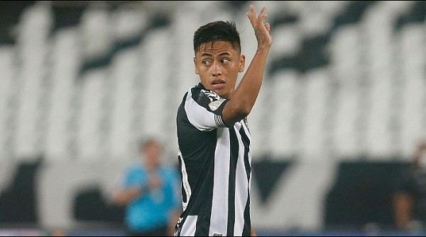 Lecaros pode ser uma das novidades no Fogão. Foto: Vitor Silva/Botafogo