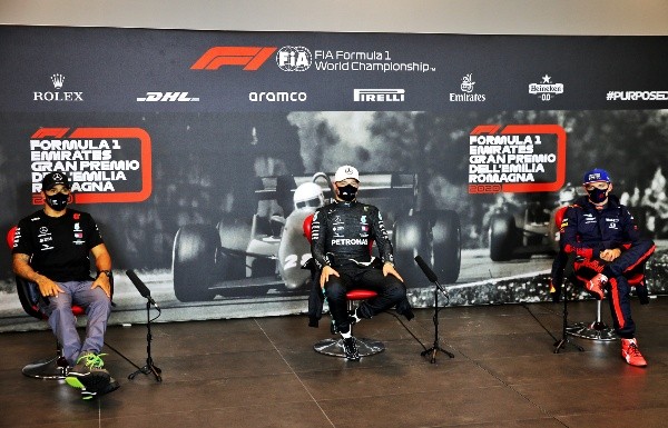 Bottas, Hamilton e Verstappen terminam com as três primeiras colocações no P&Q. (Foto: Getty Images)