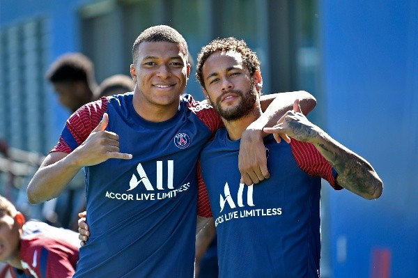 Neymar e Mbappé: indicativo de parceira por mais tempo em Paris (Getty Images) Neymar e Mbappé: indicativo de parceira por mais tempo em Paris (Getty Images)