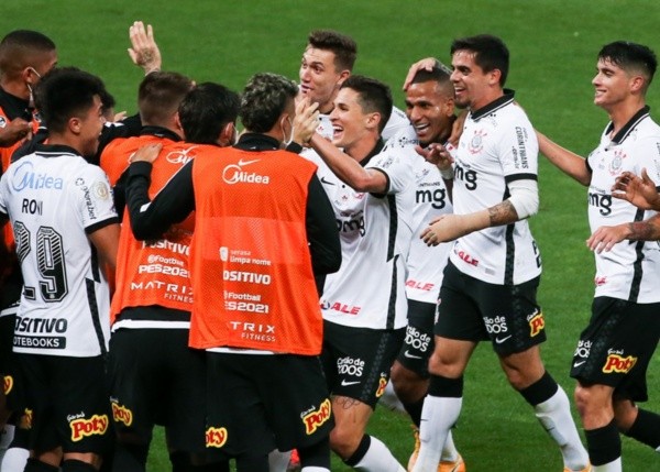 Comemoração dos jogadores do Corinthians no Brasileirão. Foto: Getty Images