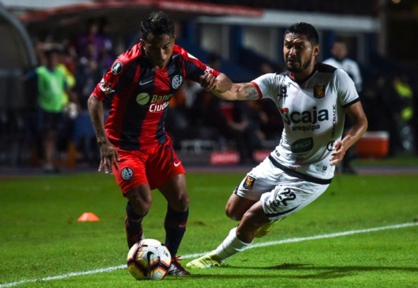 Melgar durante jogo contra o San Lorenzo. Foto: Getty Images Melgar durante jogo contra o San Lorenzo. Foto: Getty Images
