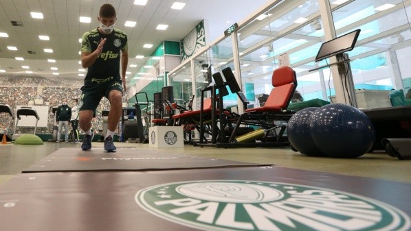Benjamín Kuscevic assinou com o Palmeiras. Cesar Greco/Palmeiras